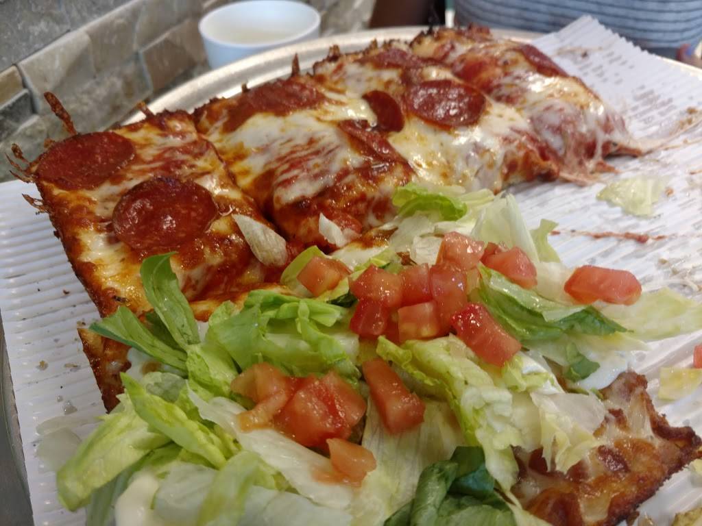 Jets Pizza | meal delivery | 12536 Olive Blvd, St. Louis, MO 63141, USA | 3145482585 OR +1 314-548-2585