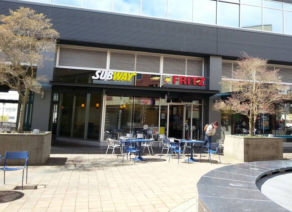 Subway | meal takeaway | 70 Washington Ave, Bremerton, WA 98337, USA | 3603779140 OR +1 360-377-9140