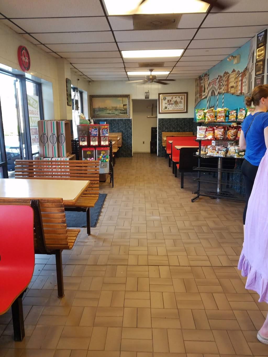 Bravos Pizza & Family Restaurant | restaurant | 212 E Walnut St, Perkasie, PA 18944, USA | 2152572120 OR +1 215-257-2120