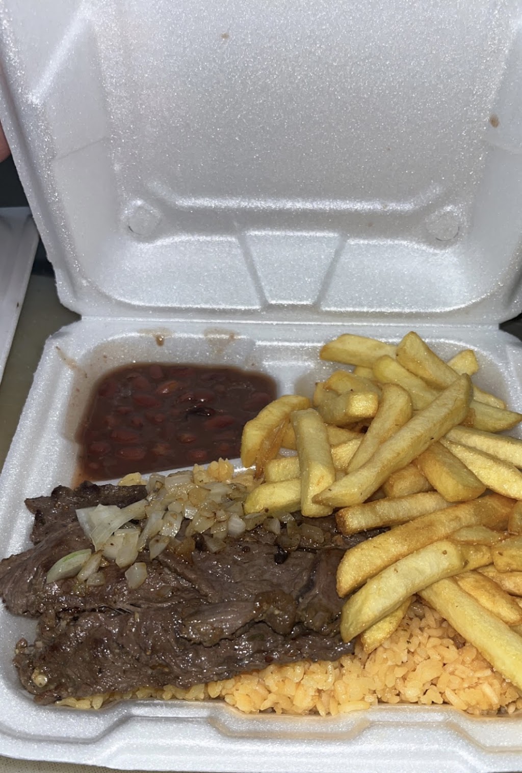 LA CUBANA AMERICANA | restaurant | 4711 US-301, Zephyrhills, FL 33542, USA | 8138048358 OR +1 813-804-8358