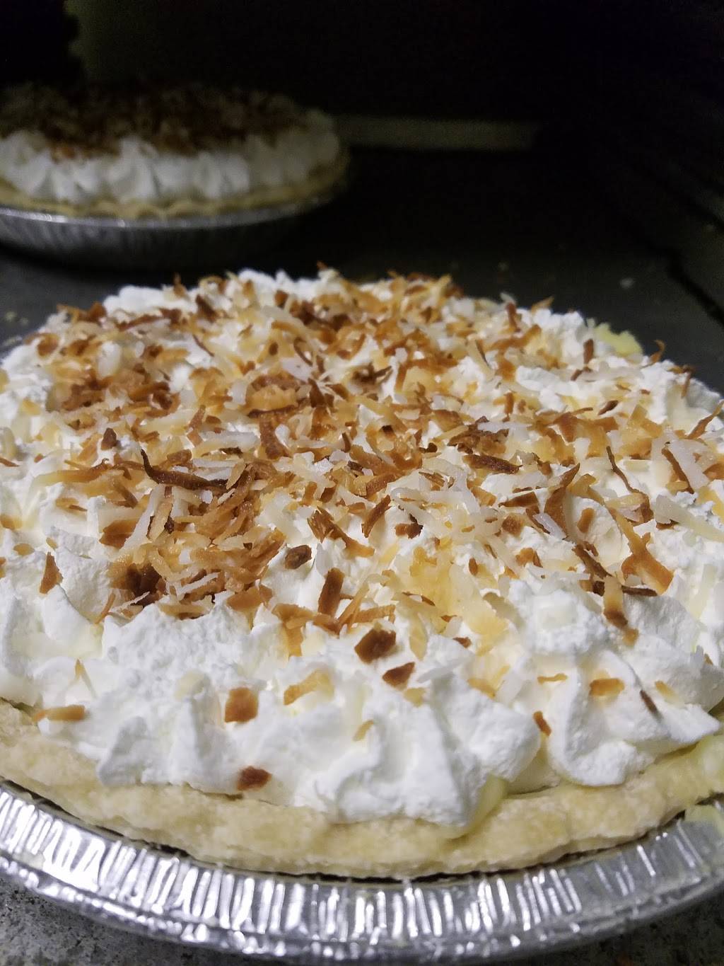 HomeTown Buffet | restaurant | 390 N McKinley St, Corona, CA 92879, USA | 9512730573 OR +1 951-273-0573