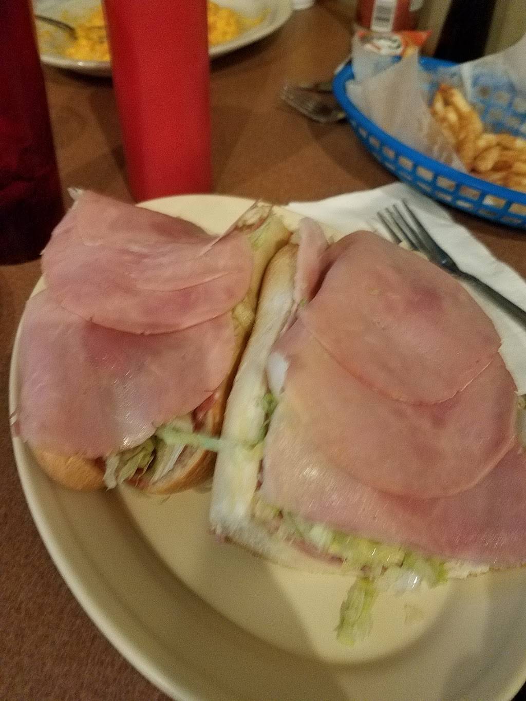 Little Nickis Pizza | restaurant | 1635 W Main St, Ephrata, PA 17522, USA | 7177332400 OR +1 717-733-2400