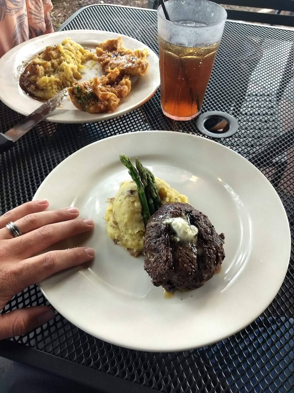 King Street Grille | restaurant | 679 Freshfields Dr, Johns Island, SC 29455, USA | 8437685444 OR +1 843-768-5444