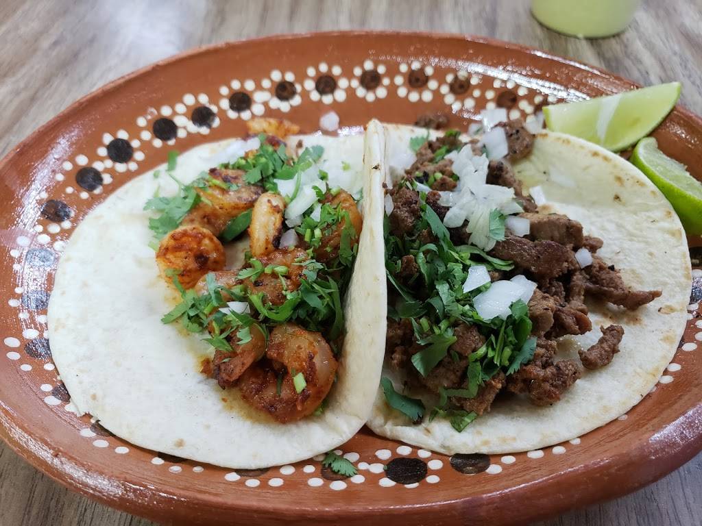 Mariachis Dine-In | restaurant | 301 S Sylvania Ave, Fort Worth, TX 76111, USA | 6827609606 OR +1 682-760-9606