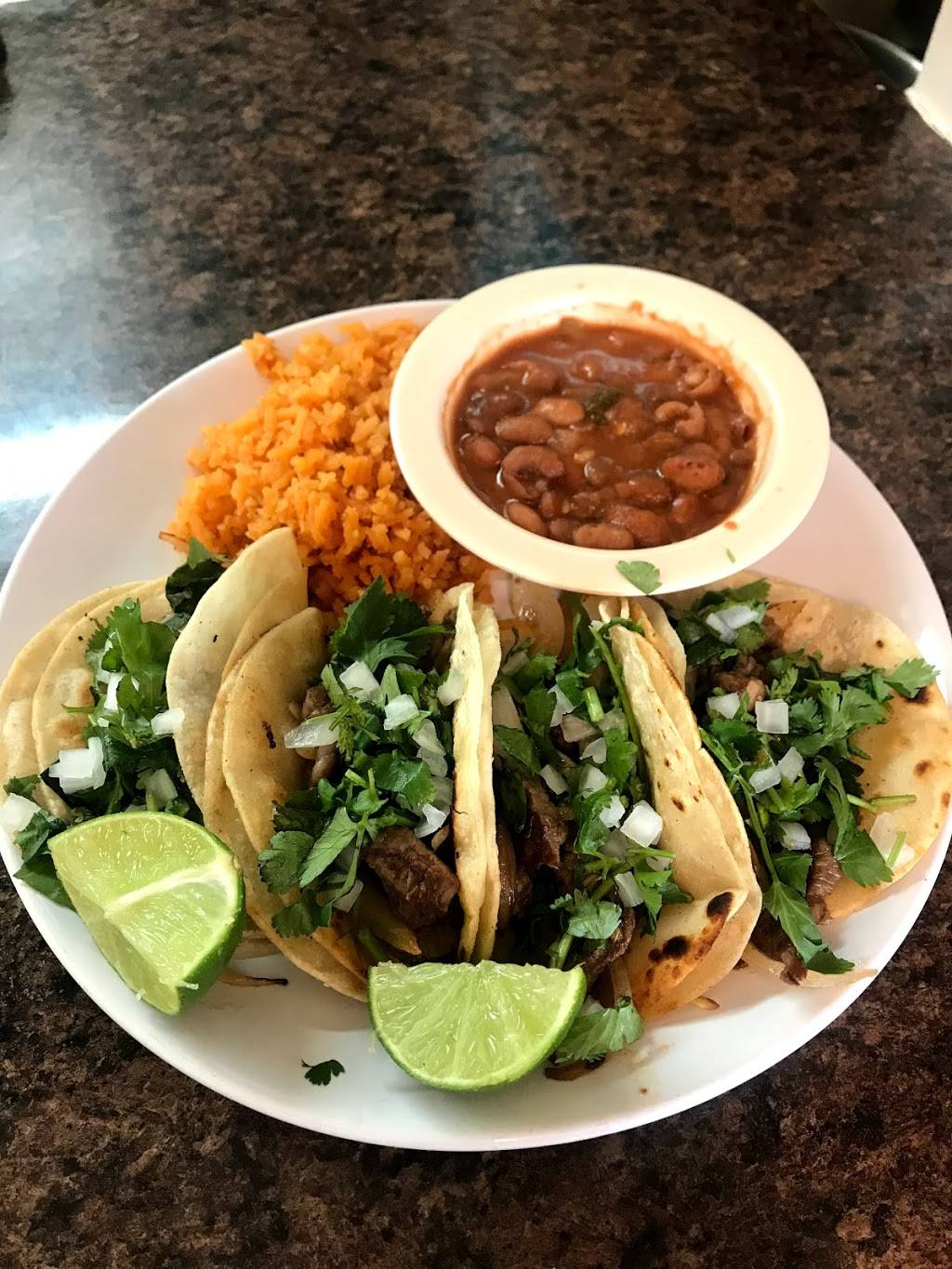 Jovys Homemade Tamales | restaurant | 528 W Plantation Dr, Clute, TX 77531, USA | 9793889856 OR +1 979-388-9856