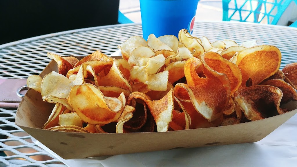 Dairy King | restaurant | 910 W Overland, Scottsbluff, NE 69361, USA | 3086334218 OR +1 308-633-4218