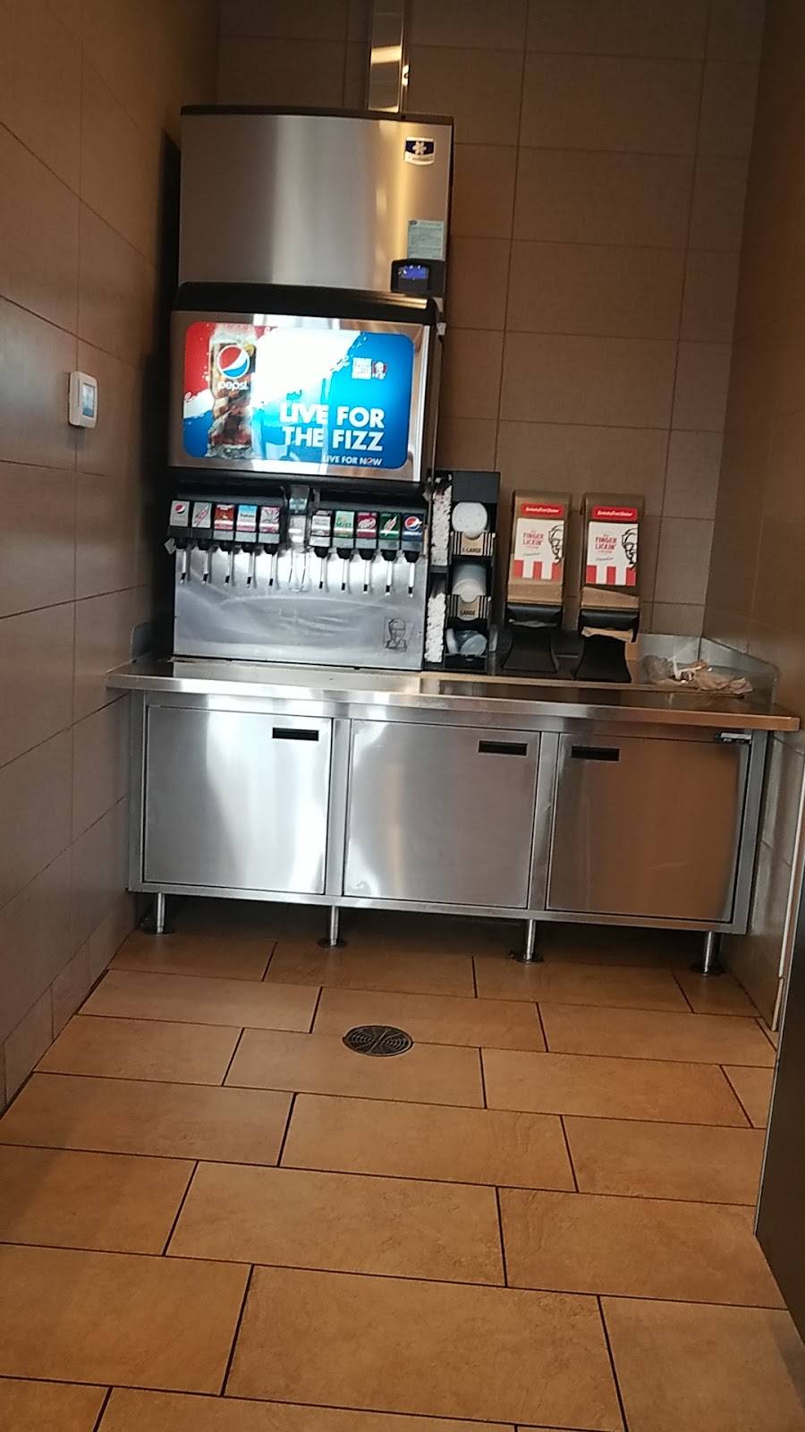 KFC | restaurant | 11992 Chase Plaza Dr, Cincinnati, OH 45240, USA | 5136480389 OR +1 513-648-0389