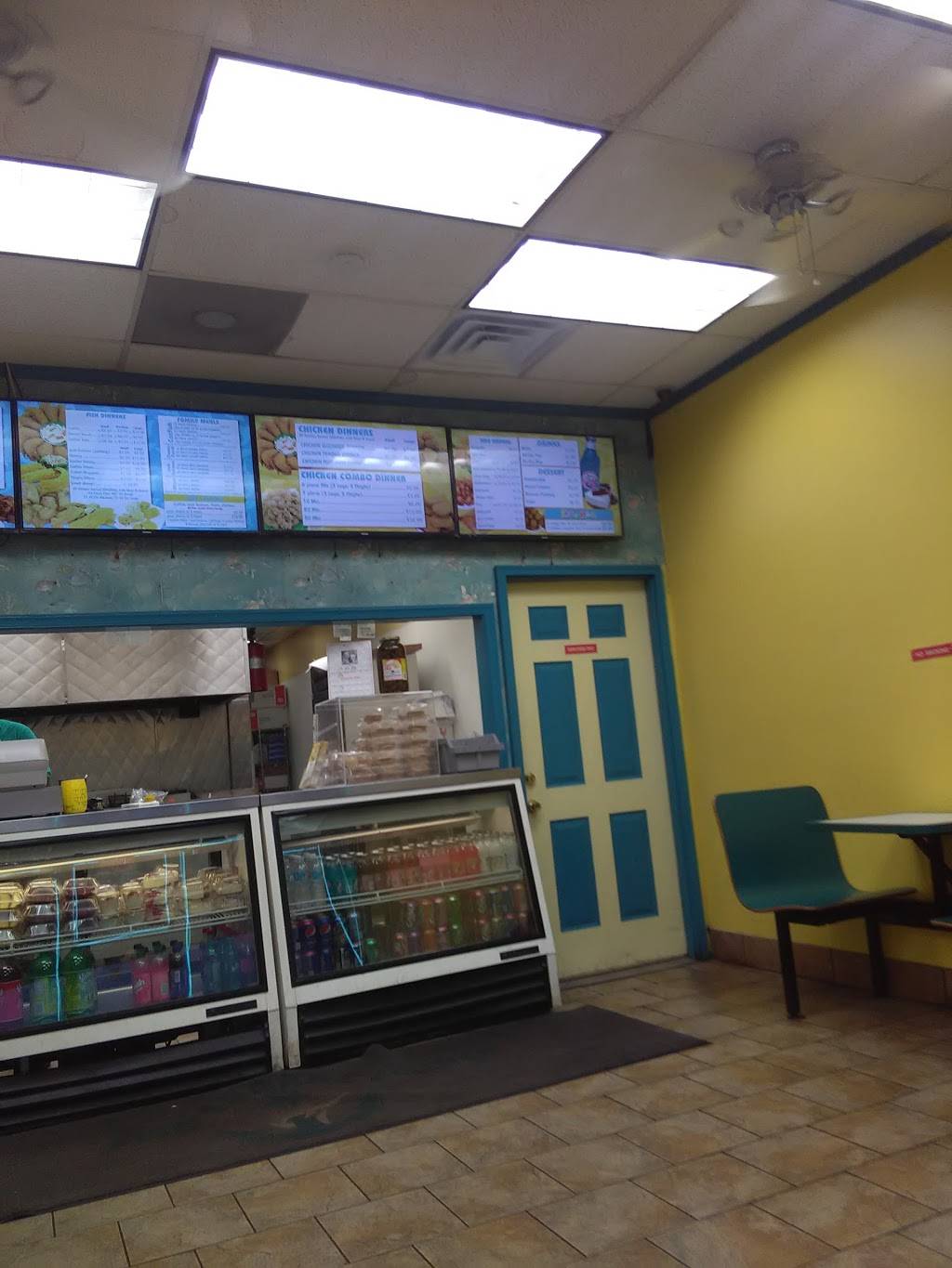 Sharks Fish & Chicken | restaurant | 16 E Sauk Trail, Sauk Village, IL 60411, USA | 7087575400 OR +1 708-757-5400