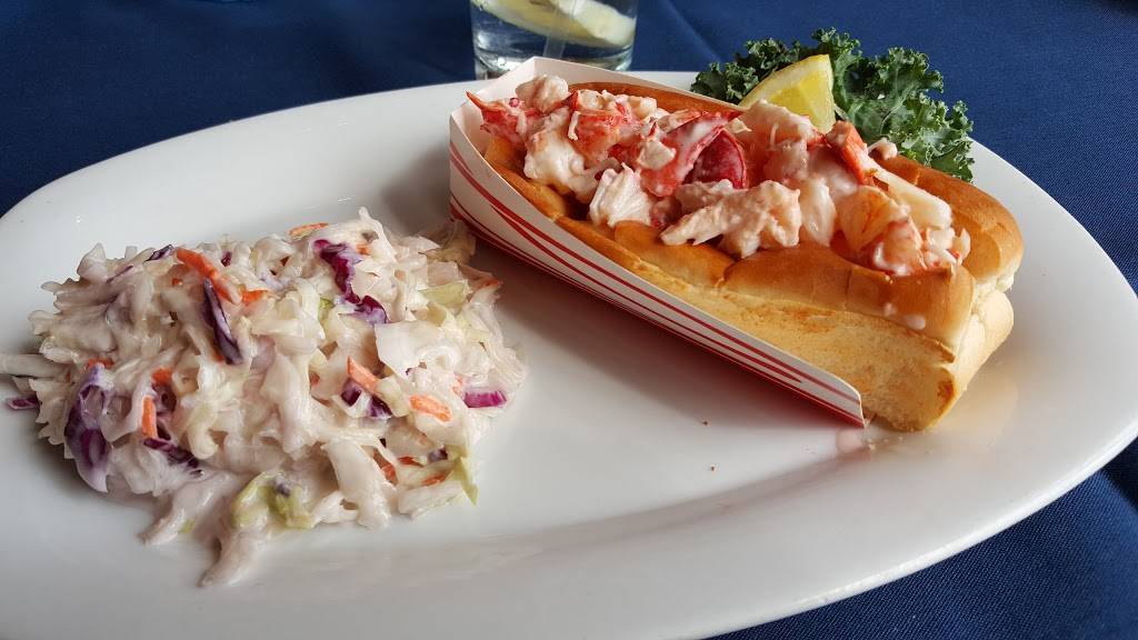 McLaughlin’s at the Marina | restaurant | 100 Marina Rd, Hampden, ME 04444, USA | 2079901111 OR +1 207-990-1111