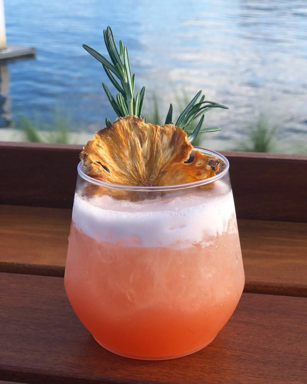 Stones Throw | restaurant | 304 W 7th Ave, Tampa, FL 33602, USA | 8133283910 OR +1 813-328-3910