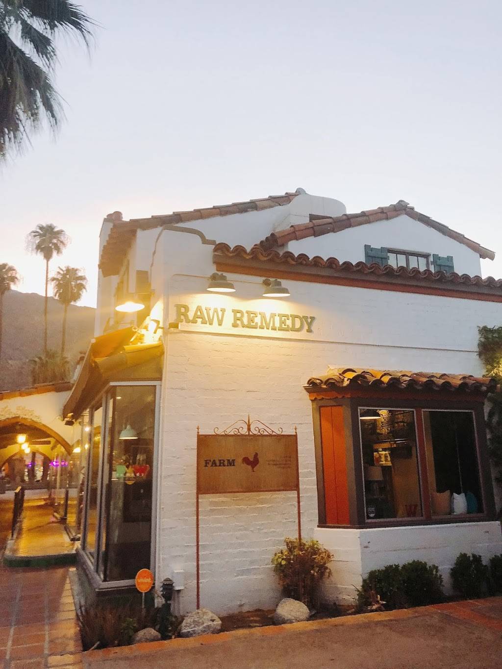 Farm | restaurant | 6 La Plaza, Palm Springs, CA 92262, USA | 7603222724 OR +1 760-322-2724