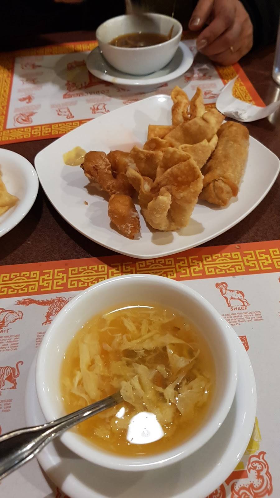 Red Wok | meal delivery | 9322 N Oak Trafficway, Kansas City, MO 64155, USA | 8164688868 OR +1 816-468-8868