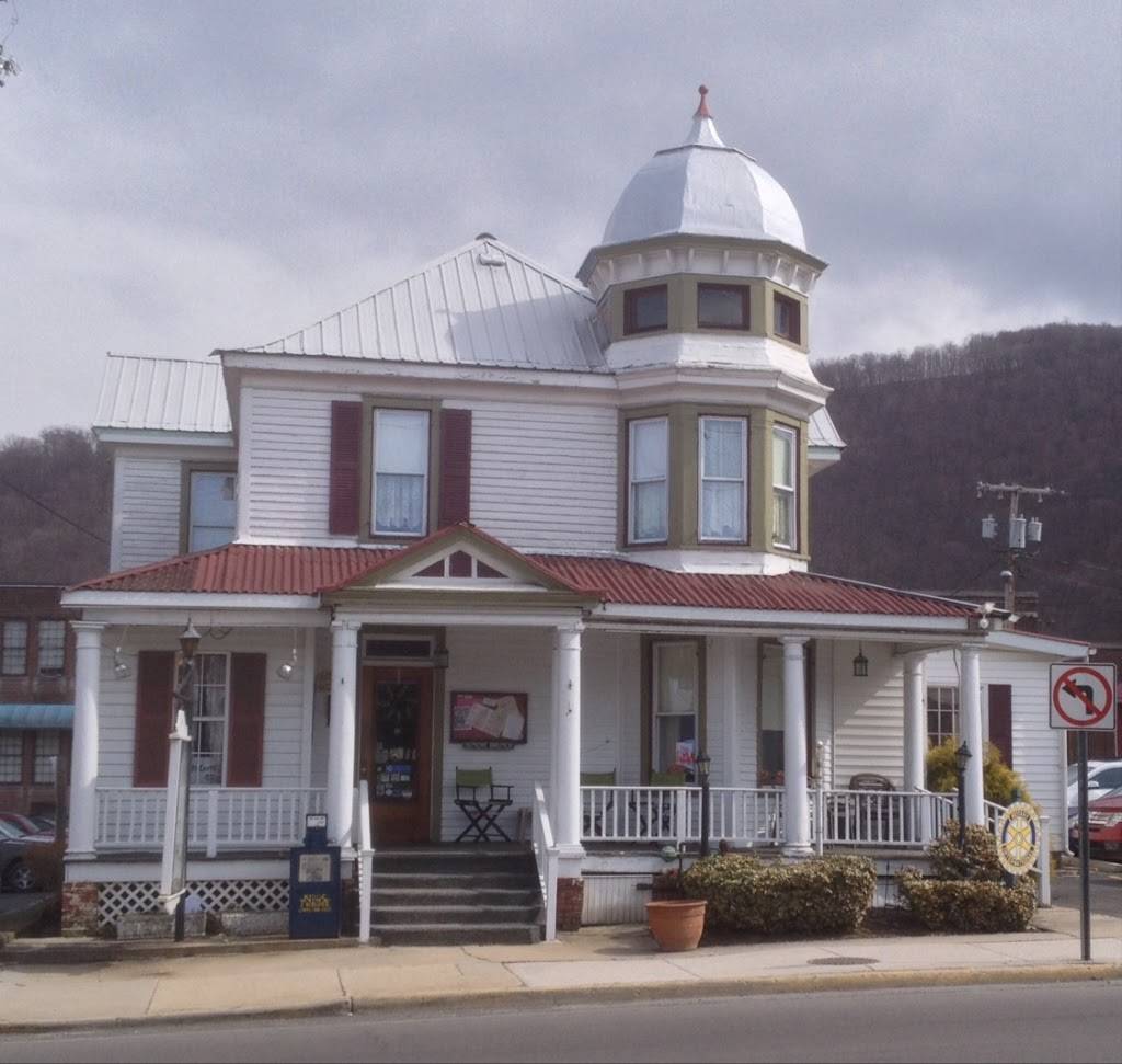 Candlewyck Inn | restaurant | 65 S Mineral St, Keyser, WV 26726, USA | 3047886594 OR +1 304-788-6594