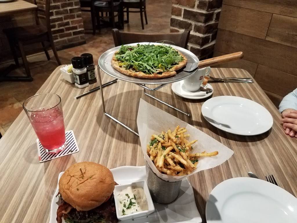 Ember & Greens | restaurant | 9403 Katy Fwy suite b, Houston, TX 77024, USA | 7134653333 OR +1 713-465-3333