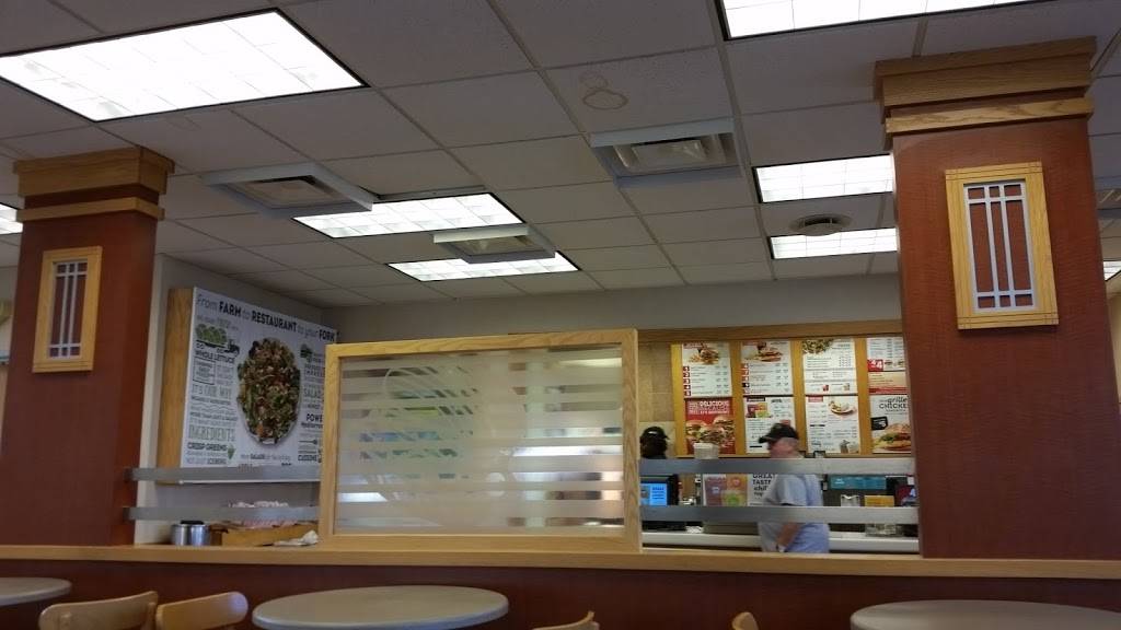 Wendys | restaurant | 7435 Brandt Pike, Dayton, OH 45424, USA | 9373067856 OR +1 937-306-7856