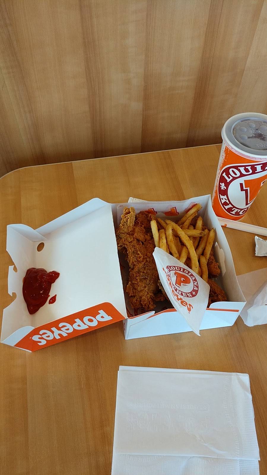 Popeyes Louisiana Kitchen | restaurant | 1109 W Wade Hampton Blvd, Greer, SC 29650, USA | 8646554121 OR +1 864-655-4121