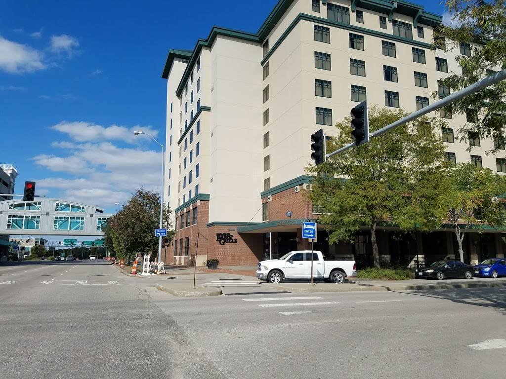 Embassy Bar & Grill | restaurant | 1040 P St, Lincoln, NE 68508, USA | 4024741111 OR +1 402-474-1111