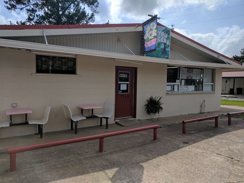 Bayou Burgers | restaurant | 2962 LA-115, Effie, LA 71331, USA | 3182536270 OR +1 318-253-6270