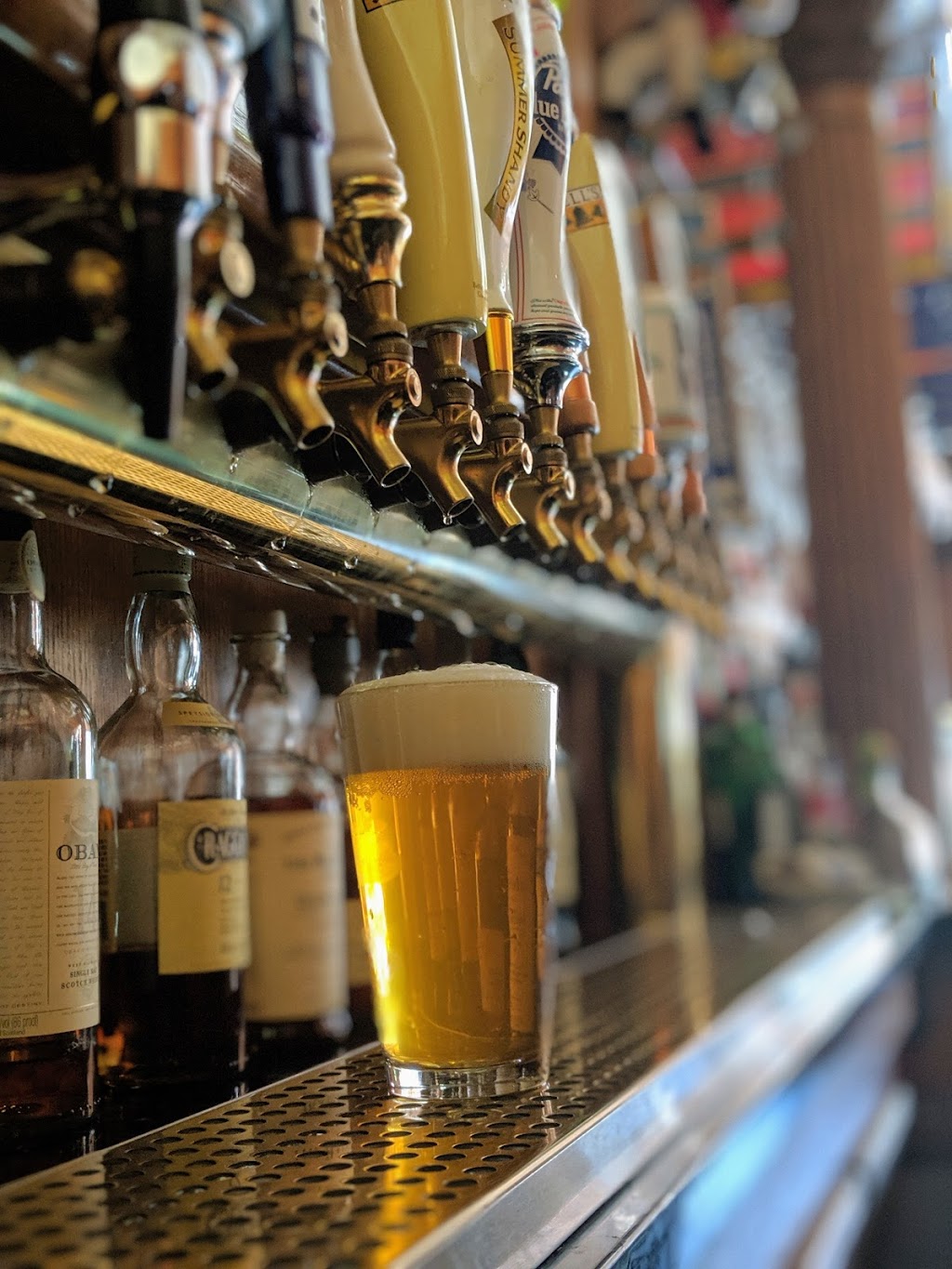 Northland Pub | restaurant | 230 N Front St, Marquette, MI 49855, USA | 9063158107 OR +1 906-315-8107