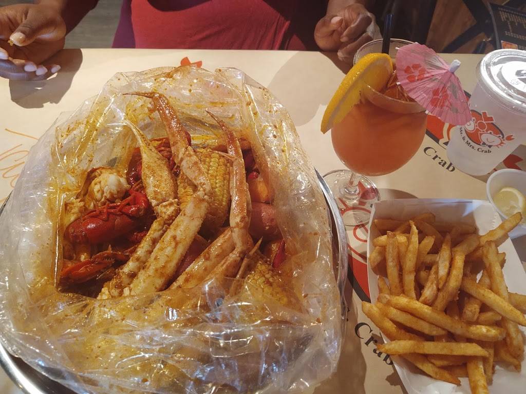 Mr. and Mrs. Crab | restaurant | 1251 E Fowler Ave, Tampa, FL 33612, USA | 8135708885 OR +1 813-570-8885