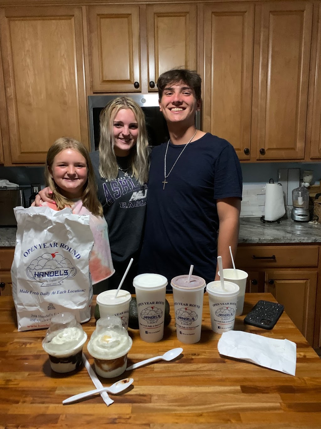 Handels Ice Cream Avon | meal takeaway | 35925 Detroit Rd Suite 117, Avon, OH 44011, USA | 4406950162 OR +1 440-695-0162