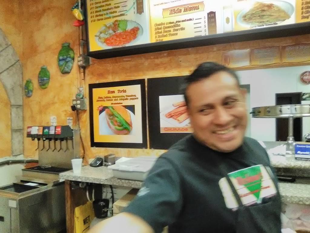 Ochoas Mexican Food | restaurant | 1051 E Main St, El Cajon, CA 92021, USA | 6194400963 OR +1 619-440-0963