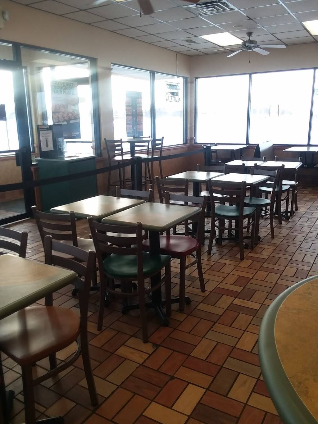 Subway | meal takeaway | 1905 E Hwy 7, Montevideo, MN 56265, USA | 3202692233 OR +1 320-269-2233