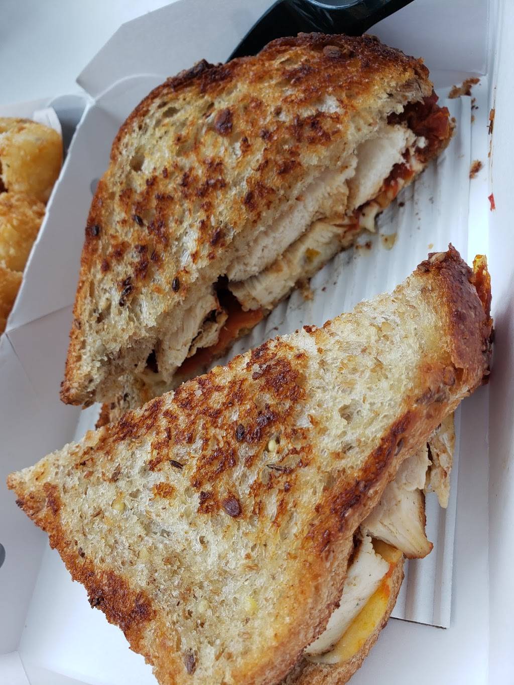 Melt Shop | restaurant | 55 Parsonage Rd, Edison, NJ 08837, USA | 7322189391 OR +1 732-218-9391