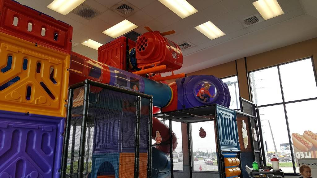 Burger King | restaurant | 1222 42nd Ave, East Moline, IL 61244, USA | 3092811422 OR +1 309-281-1422