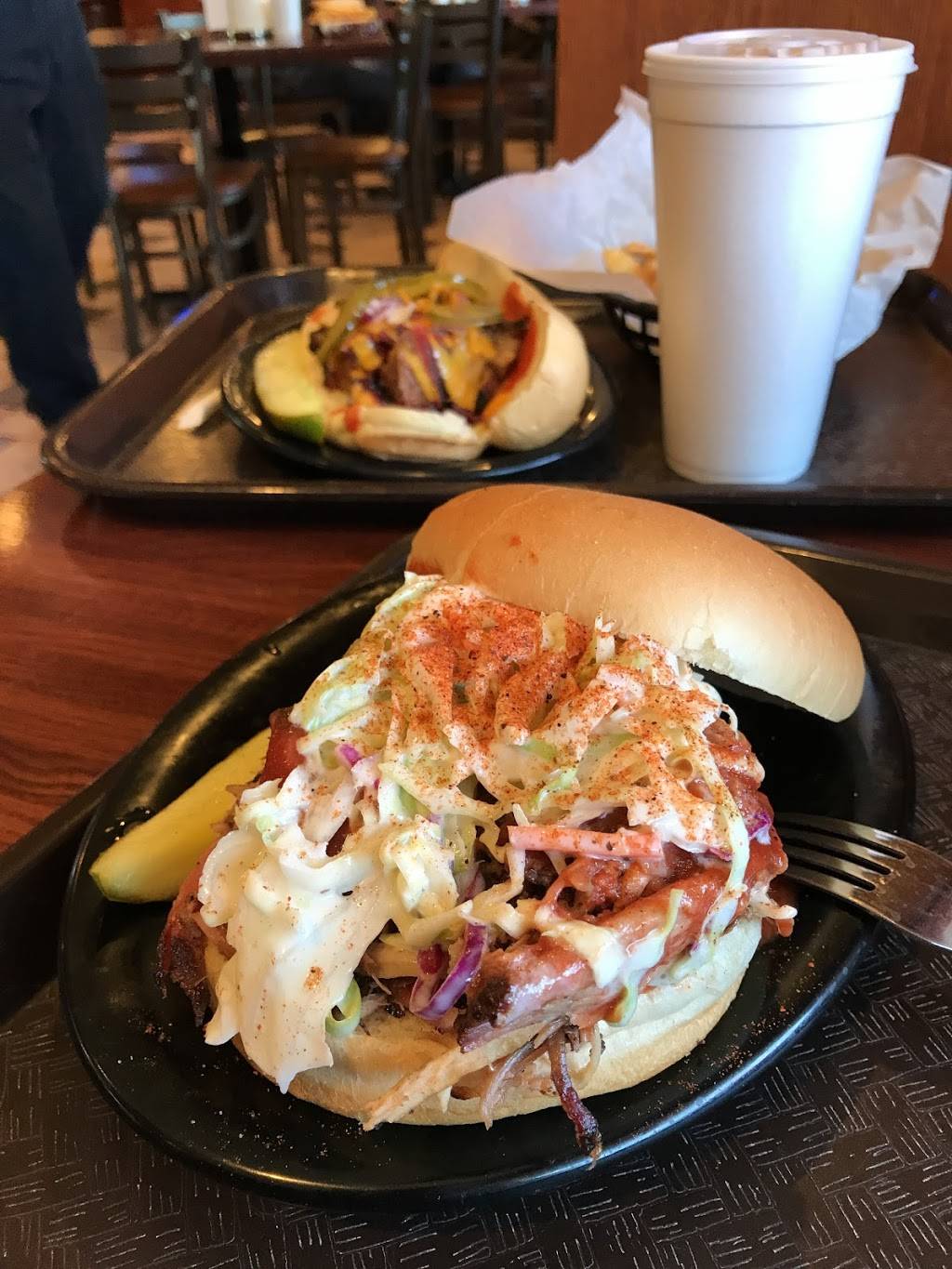 Johnnys BBQ Olathe | restaurant | 1375 W Highway 56, Olathe, KS 66061, USA | 9137680777 OR +1 913-768-0777