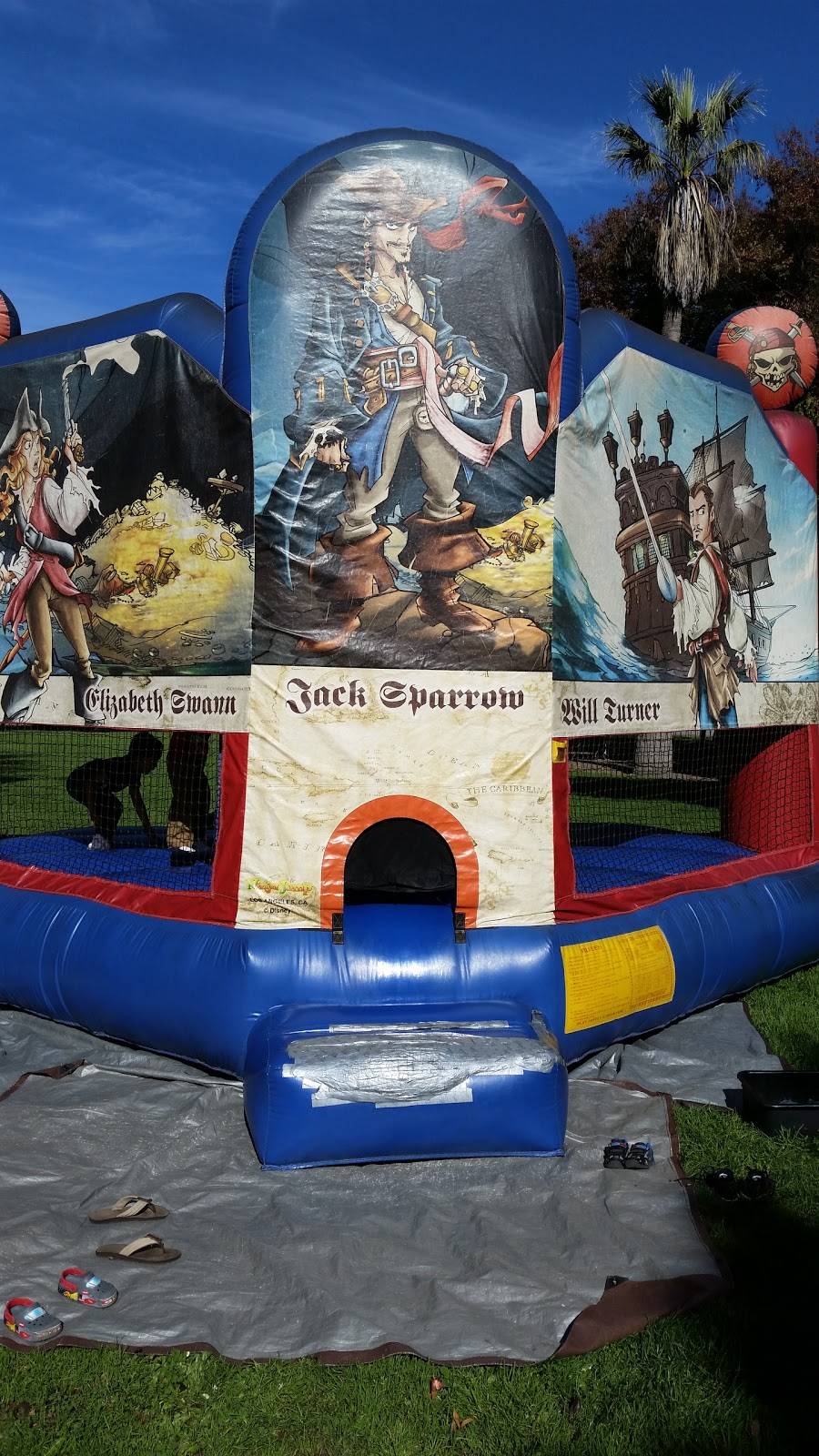 Aggies Hamburgers & Hot Dogs | restaurant | 19600 Hesperian Blvd, Hayward, CA 94541, USA | 5108879996 OR +1 510-887-9996