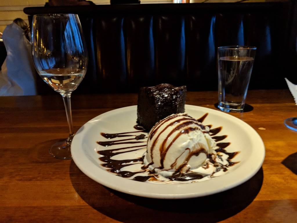 J. Alexanders Restaurant | restaurant | 7440 Orchard Lake Rd, West Bloomfield Township, MI 48322, USA | 2485388349 OR +1 248-538-8349