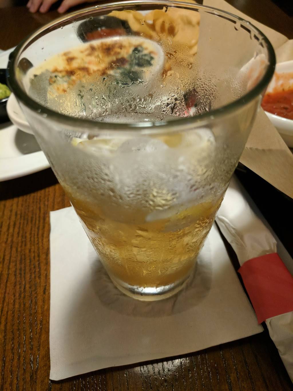 TGI Fridays | restaurant | 2335 Dixwell Ave, Hamden, CT 06514, USA | 2034070111 OR +1 203-407-0111