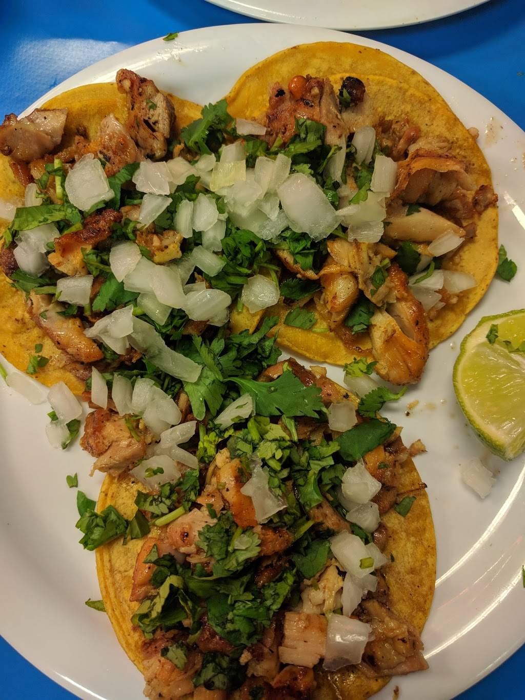 Sr Ozzys Tacos Y Mariscos | restaurant | 1717 W Southern Ave, Phoenix, AZ 85041, USA | 6026770284 OR +1 602-677-0284