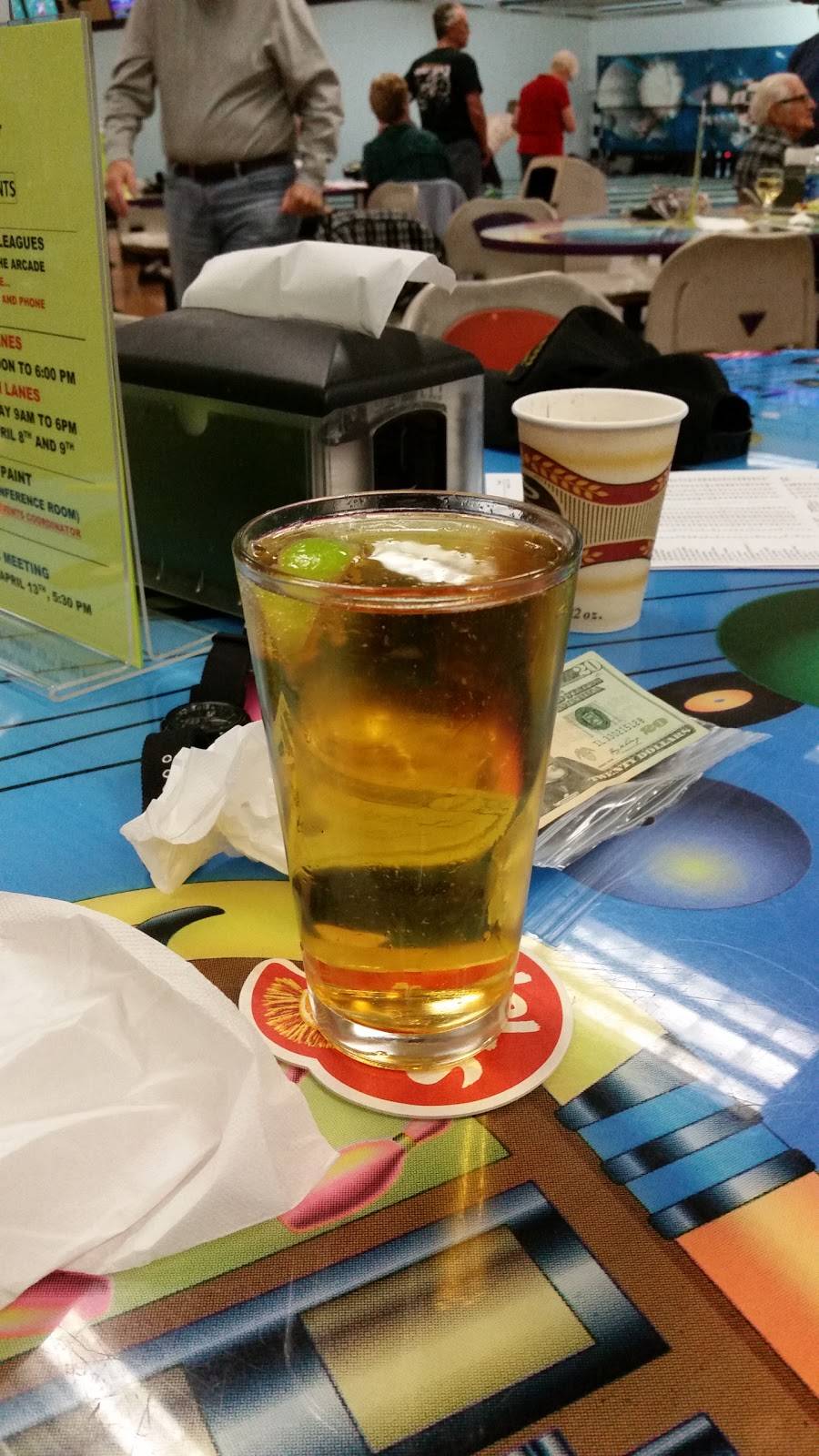 Rookies Sports Bar & Grill | restaurant | 1251 E Yosemite Ave, Manteca, CA 95336, USA | 2098242889 OR +1 209-824-2889