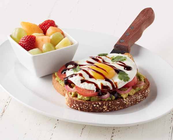 Hy-Vee Market Grille | restaurant | 420 Court Ave, Des Moines, IA 50309, USA | 5152432263 OR +1 515-243-2263