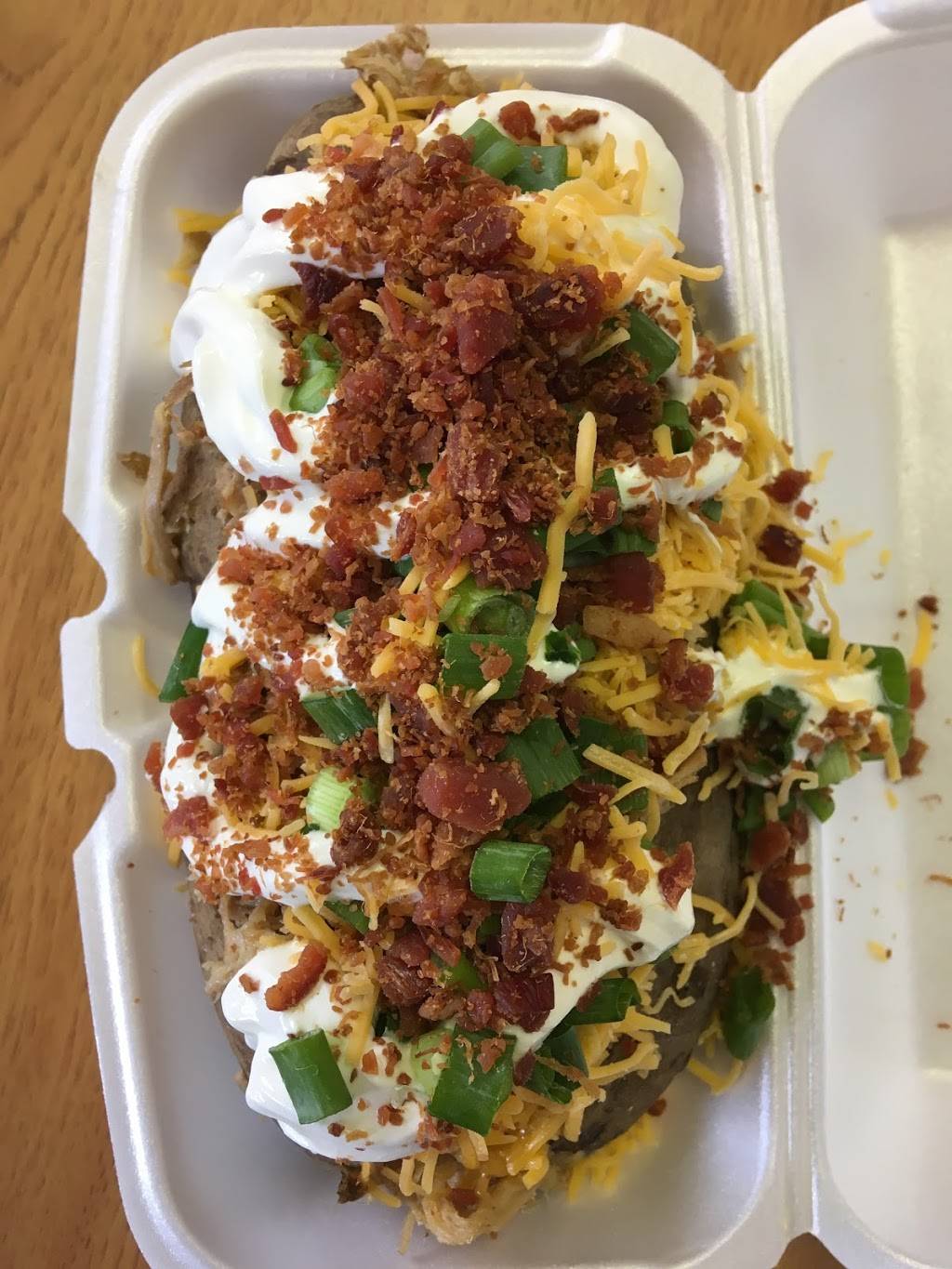 Big Vic’s BBQ | restaurant | 5781 S Lakeshore Dr, Shreveport, LA 71119, USA | 3185826227 OR +1 318-582-6227