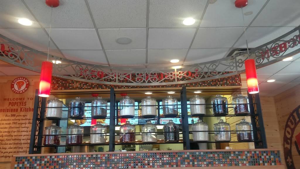 Popeyes Louisiana Kitchen | restaurant | 7500 City Ave, Philadelphia, PA 19151, USA | 2154733737 OR +1 215-473-3737