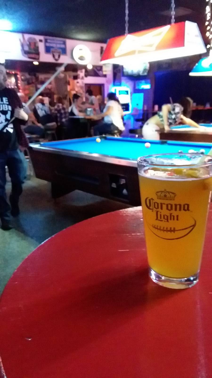 Mickys Bar & Grill | restaurant | 230 Fox St, Lemoore, CA 93245, USA | 5599250262 OR +1 559-925-0262