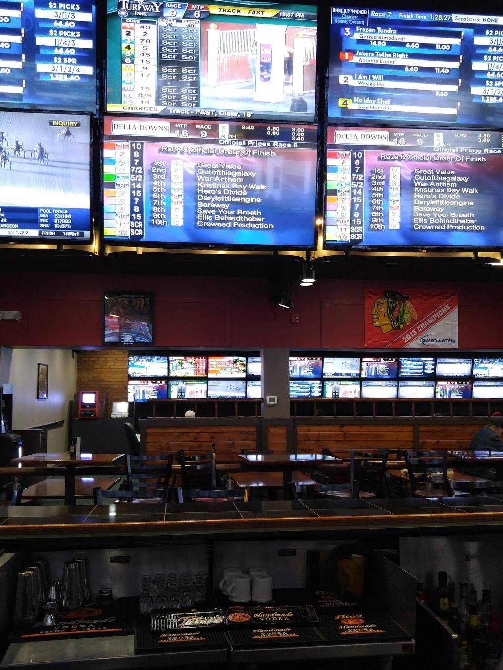 Club Hawthorne Oakbrook Terrace | restaurant | 17W648 22nd St, Oakbrook Terrace, IL 60181, USA | 6306278238 OR +1 630-627-8238