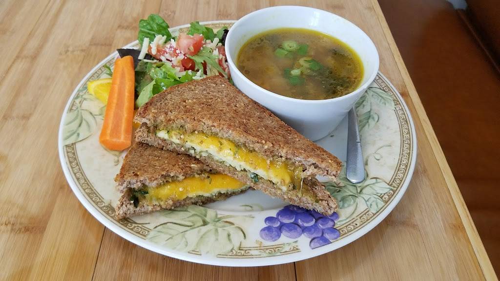 The Moringa Tree Organic Kitchen & Wellness Studio | restaurant | 109 W Lexington Ave, Elkhart, IN 46516, USA | 5742943394 OR +1 574-294-3394