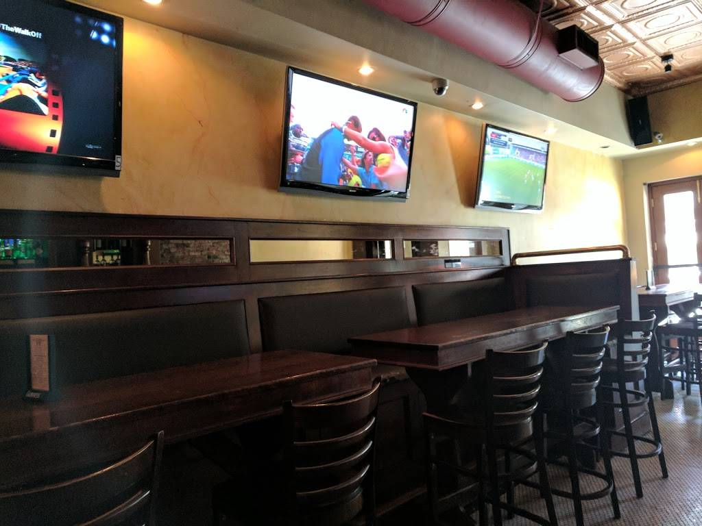 Jakes Saloon NYC | restaurant | 202 9th Ave, New York, NY 10011, USA | 2123665110 OR +1 212-366-5110