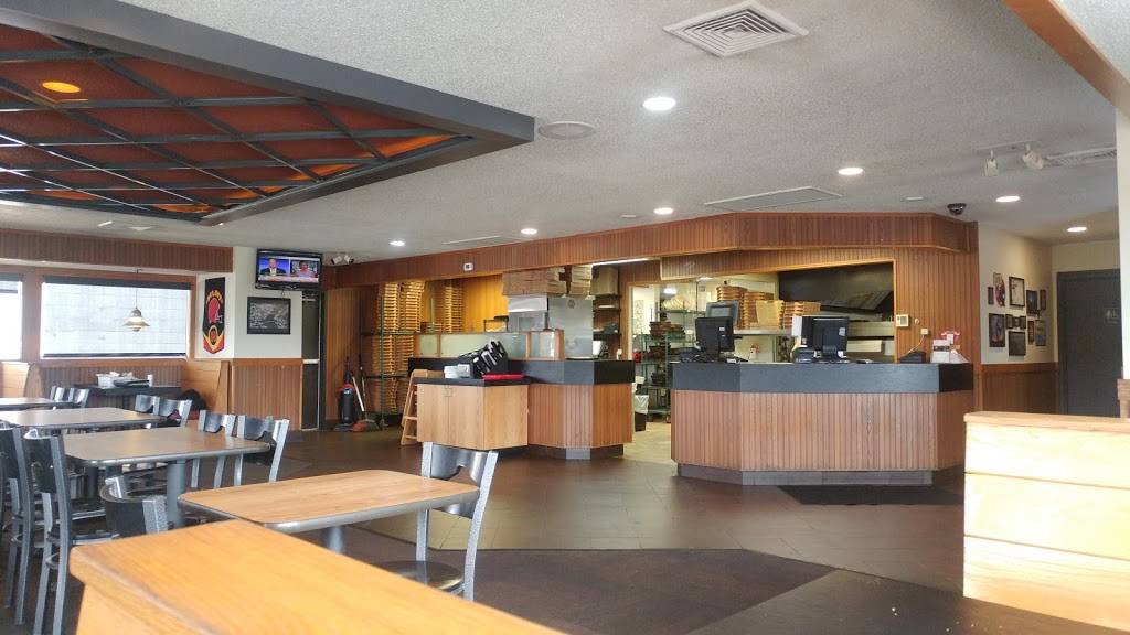 Pizza Hut | restaurant | 2560 S Alpine Rd, Rockford, IL 61108, USA | 8153990128 OR +1 815-399-0128