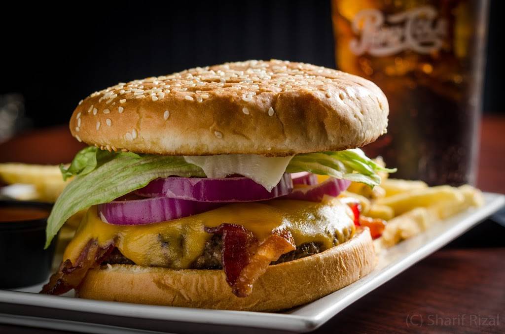 Smittys Sports Bar and Grill | restaurant | 15 Commerce Dr ste 500, Milroy, PA 17063, USA | 7176671011 OR +1 717-667-1011