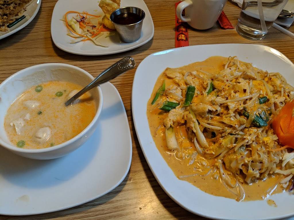 So Thai Restaurant | restaurant | 3377 Elizabeth Lake Rd, Waterford Twp, MI 48328, USA | 2486826350 OR +1 248-682-6350