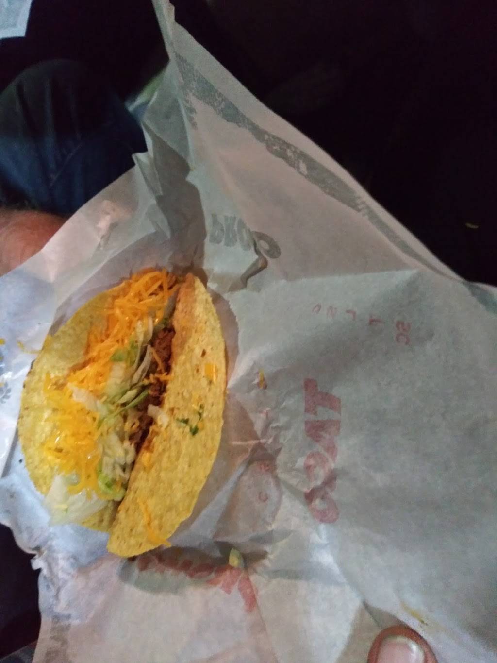 Del Taco | meal takeaway | 106 S Azusa Ave, Azusa, CA 91702, USA | 6263347599 OR +1 626-334-7599