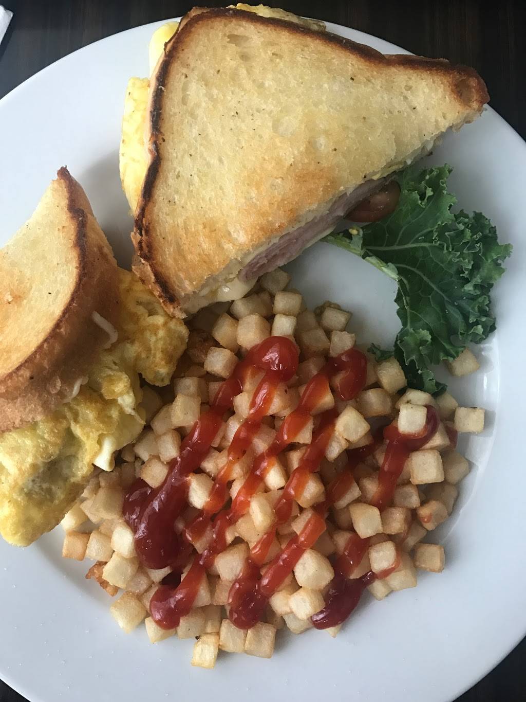 Bistro 900 | restaurant | 900 Pembroke St E, Pembroke, ON K8A 3M3, Canada | 6137356868 OR +1 613-735-6868