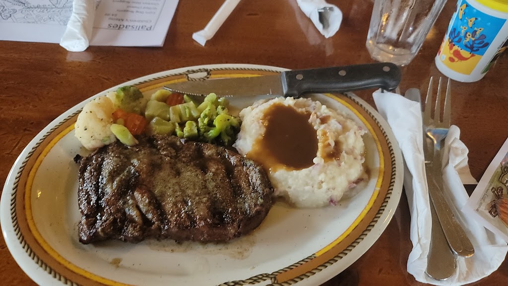 Palisades Restaurant | restaurant | 820 N Main St, Gunnison, CO 81230, USA | 9706419223 OR +1 970-641-9223