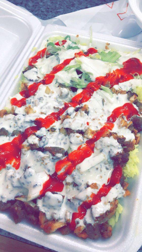 Halal Desi Pizza | meal takeaway | 2200 Caniff St, Hamtramck, MI 48212, USA | 3133650111 OR +1 313-365-0111