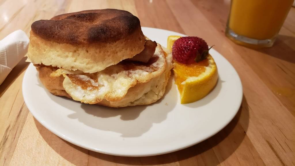 Emmas Country Kitchen | restaurant | 810 St Clair Ave W, Toronto, ON M6E 1A7, Canada | 4166523662 OR +1 416-652-3662